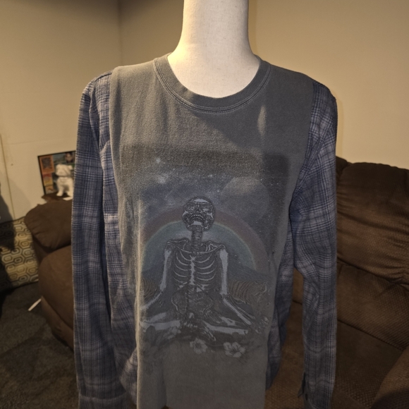 The Unbranded Brand Tops - Skull Recycled Fannel/Tshirt